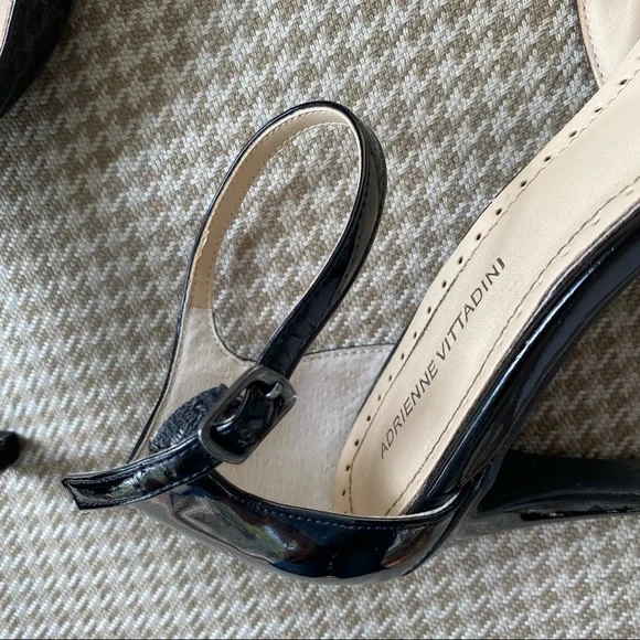 Adrienne Vittadini shoe, ankle strap, black patent leather SIZE 7-1/2 - Picture 10 of 10